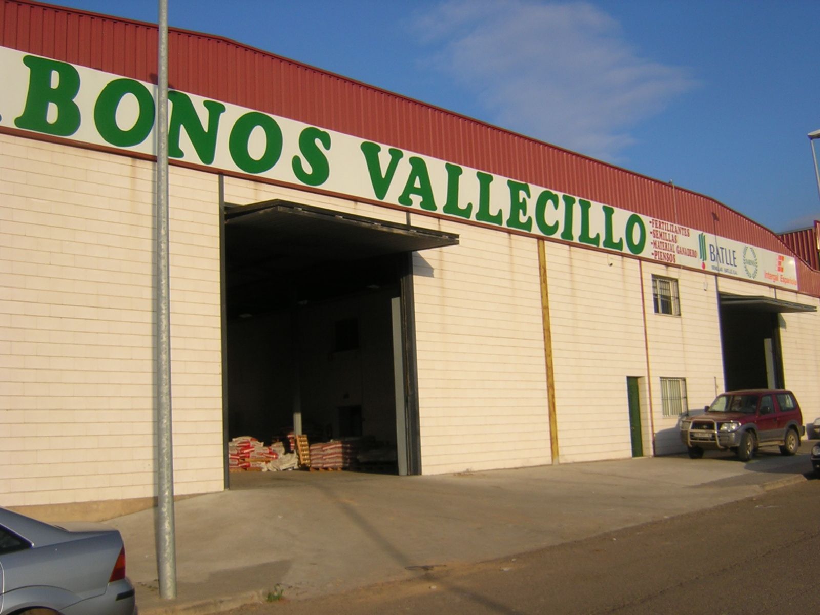 Instalaciones de Abonos y Cereales Vallecillo en Olivenza